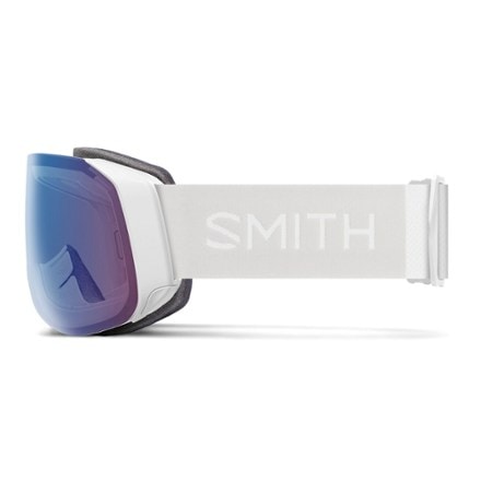 Smith 4D MAG S ChromaPop Photochromic Snow Goggles with gogglesoc 2