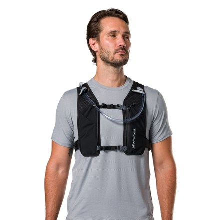 Nathan QuickStart 3.0 6 L Hydration Vest 1