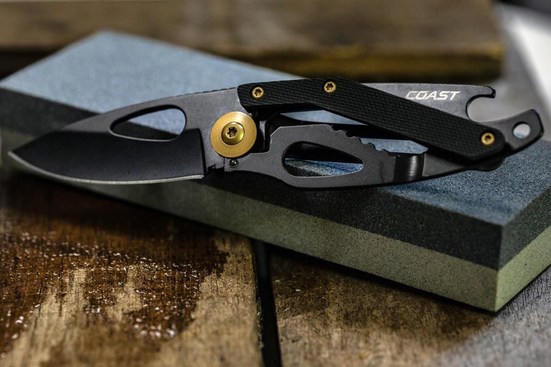 Location Image for KL20R Flashlight and FX200 Pocket Knife Combo