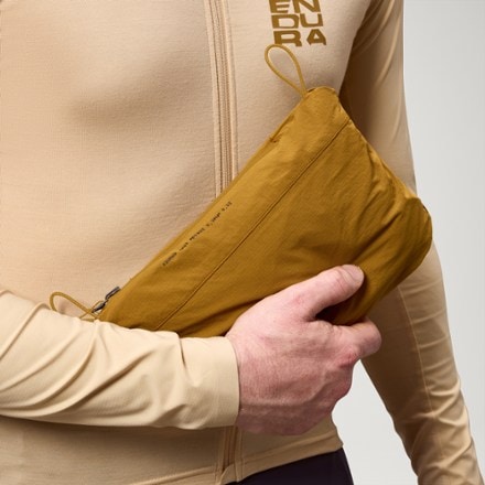 Endura Alltrack Ride Packable Cycling Jacket - Men's 5