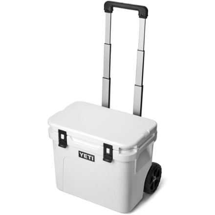 YETI Roadie 32 Wheeled Cooler 9