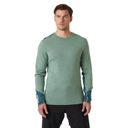 Helly Hansen Lifa Merino Midweight Crew Base Layer Top - Men's 1