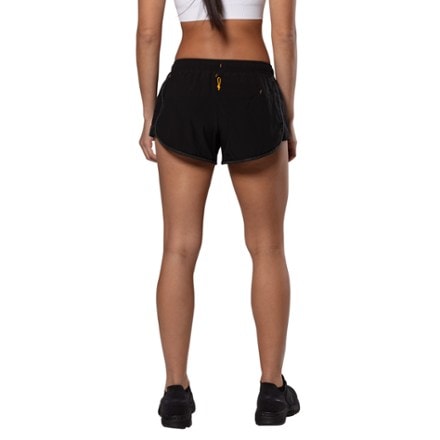 Nathan Essential Shorts - Women's 2
