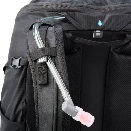 REI Co-op Trail 40 Pack - Women's Hydration port & tube routing