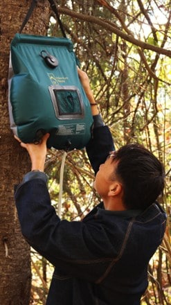 Adventure Ready Solar Shower 20 L 6