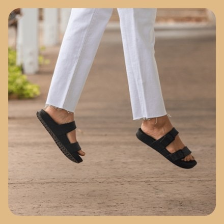 Freewaters Cloud9 Bliss Sandals - Women's 4