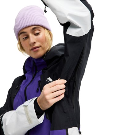 Burton Reserve GTX 2L Shell Jacket - Women's 6