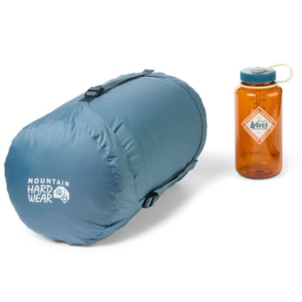 Mountain Hardwear Bishop Pass 0 Sleeping Bag - Men's Stuff sack (32oz bottle not included)