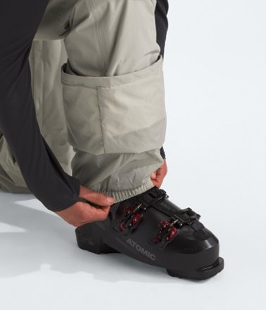 The North Face Freedom Insulated Snow Pants - Men's Short Sizes 5