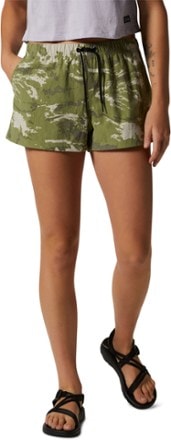 On Body Image of color Light Cactus Crag Camo Print