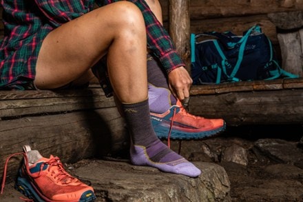 Darn Tough Light Hiker Micro Crew Socks - Women's 2