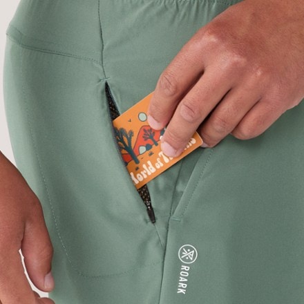 Roark Run Amok Bommer 2.0 Shorts - Men's 7" Inseam 4