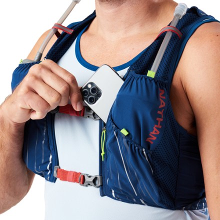 Nathan Pinnacle 4 L Hydration Vest 6