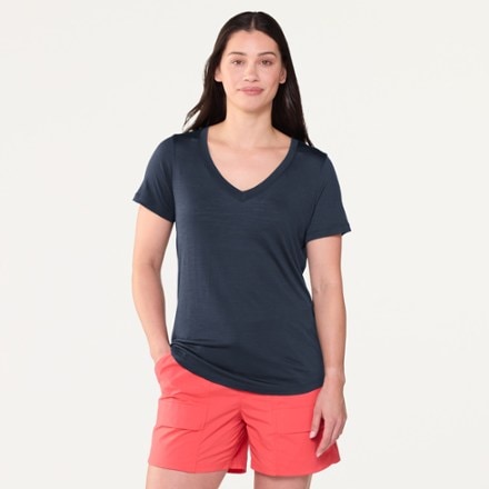 Smartwool Active Ultralite V-Neck T-Shirt - Women's 2