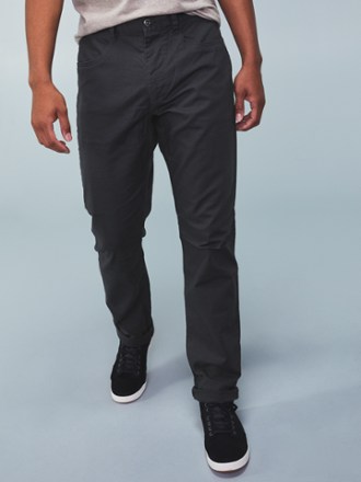 north face men's relaxed motion pants