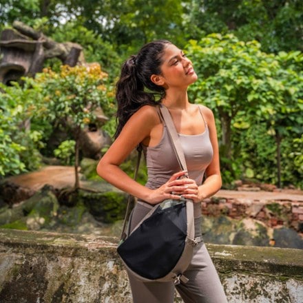 Sherpani Cross Link 6 L Sling Bag 4