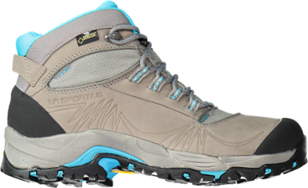 la sportiva women's hiking shoes