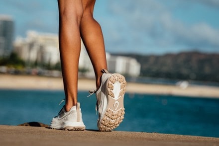 OluKai Makiki Sneakers - Women's 4