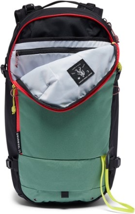 Mountain Hardwear Gnarwhal 25 Snow Pack 2