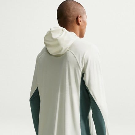 Nike ACG Solar Chase Dri-FIT UV Long-Sleeve Hooded Top - Men's 6
