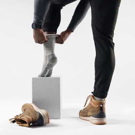 Smartwool Classic Hike Extra Cushion Crew Socks 3