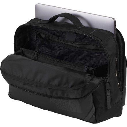 The North Face Base Camp Voyager Sling 3