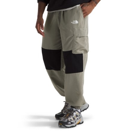 The North Face HMLYN Track Pants - Men's 4