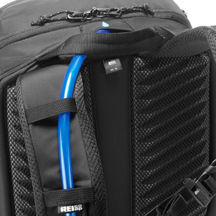 REI Co-op Ruckpack 30 Pack Hydration port & tube routing