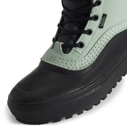 Vans Standard Mid Snow MTE Boots - Women's 3