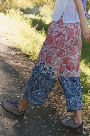 Location Image of color Vintage Floral Camo