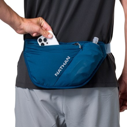 Nathan Pinnacle FeatherLite Hydration Belt 4