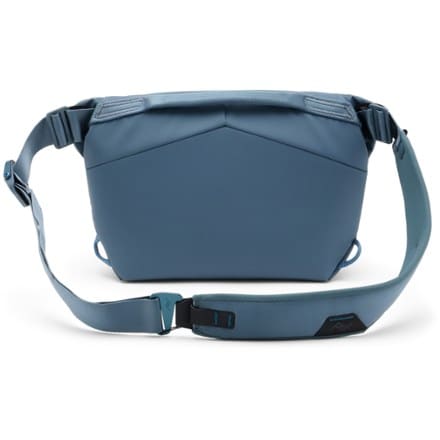 Peak Design Everyday Sling Bag 1