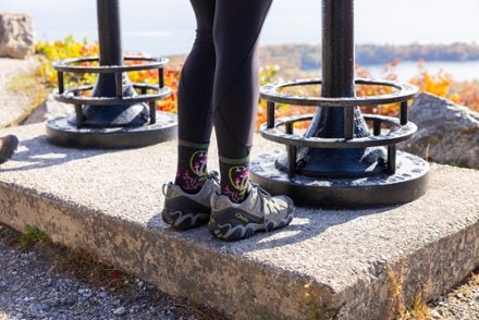 Darn Tough Mellow Mushrooms Micro Crew Lightweight Hiking Socks - Women's 4