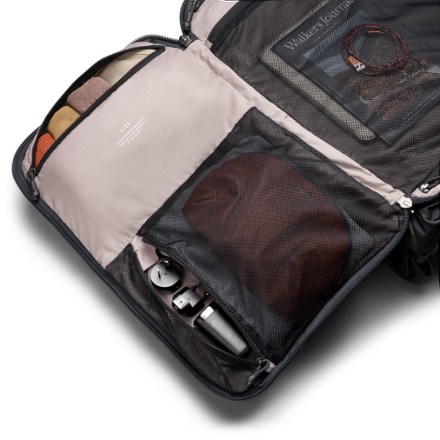 Bellroy Lite Carry-On 7