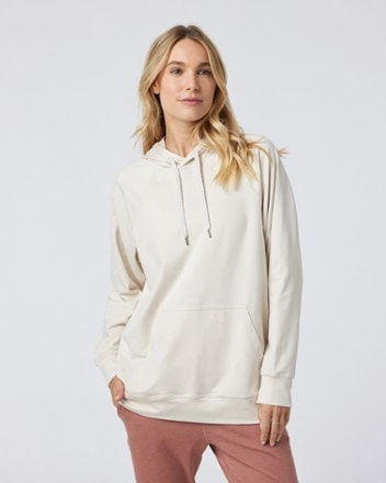 Vuori Halo Oversize Hoodie - Women's 1