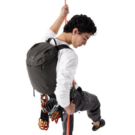 Arc'teryx Konseal 15 Pack 8