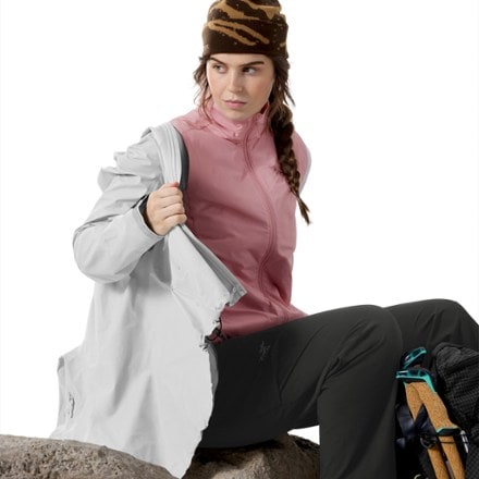 Arc'teryx Atom Insulated Vest - Women's 5