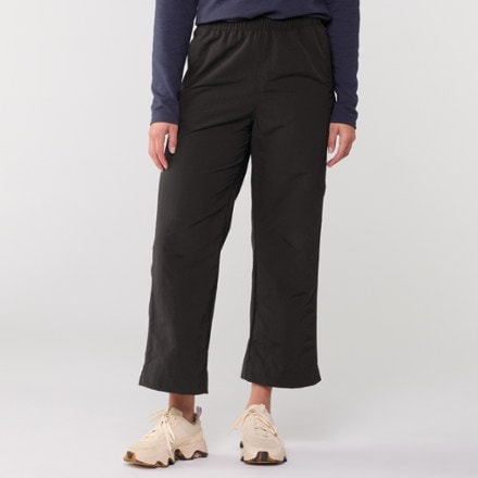 Model info: Height: 5' 8" | Waist: 27" | Wearing size: S