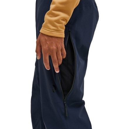 Peak Performance Whitelight Insulated Snow Pants - Men's 4