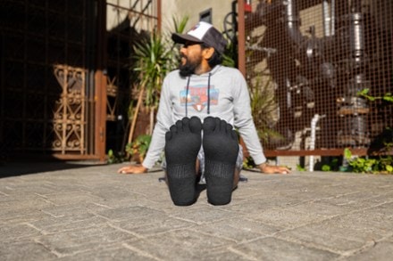 Location Image for Run Lightweight No-Show Socks