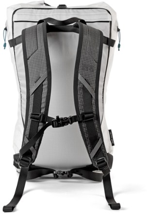 Mountain Hardwear Alpine Light Roll Top 30 L Pack 1