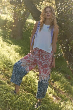 Location Image of color Vintage Floral Camo
