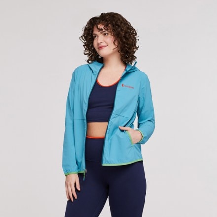 Cotopaxi Vuelta Performance Windbreaker - Women's 9