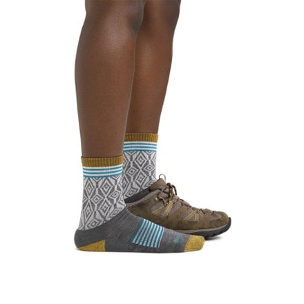 Darn Tough Sobo Micro Crew Light Cushion Socks - Women's 2
