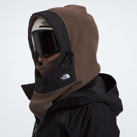 The North Face Whimzy Powder Hood 1