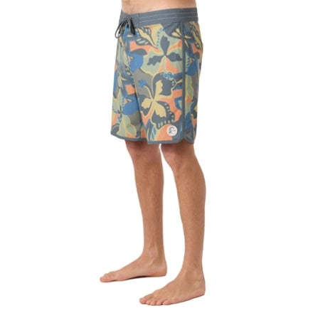 O'Neill OG Print Scallop 18" Board Shorts - Men's 2