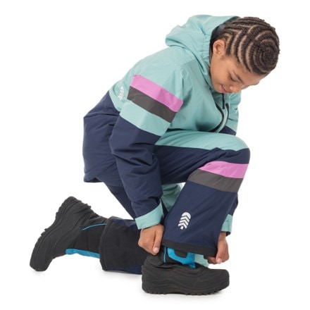 Town Hall Outdoor Co Mountain Town Winter Bib Snow Pants - Kids' 7