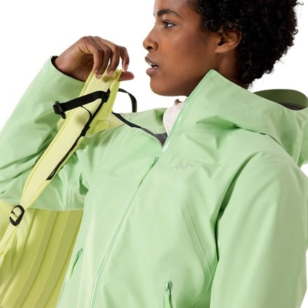 Arc'teryx Beta Jacket - Women's 9