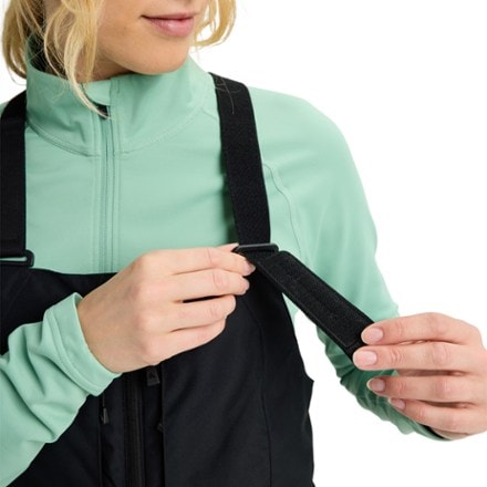 Burton Reserve 2L Bib Pants - Women's 5