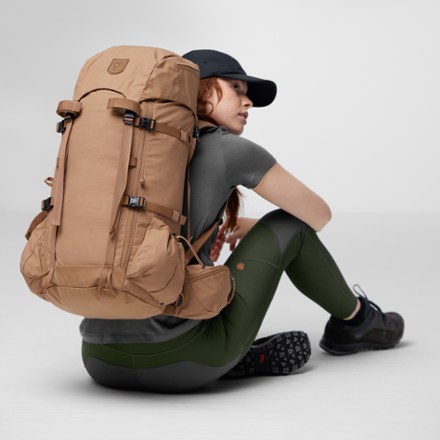 Fjallraven Kajka 35 Travel Pack 2